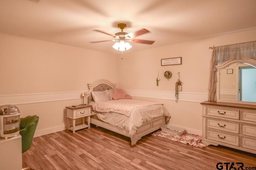 Welcome to your dream home nestled just outside of Mt. Pleasant - photo 17