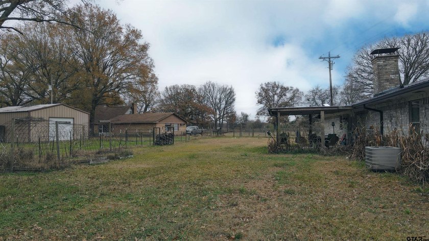 Welcome to your dream home nestled just outside of Mt. Pleasant - photo 23