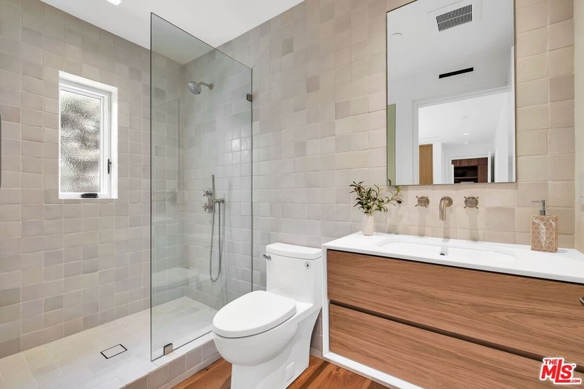 Welcome to 421 19th Street - a brand new custom-built residence - photo 47