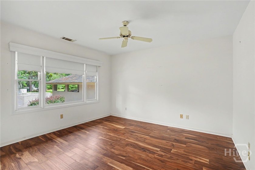 This end-unit townhome offers extra privacy and a practical - photo 16