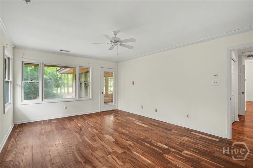 This end-unit townhome offers extra privacy and a practical - photo 21