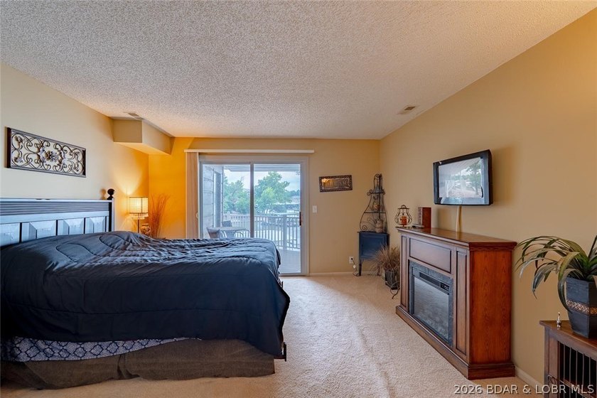RARE opportunities like this are becoming increasingly hard to - photo 47