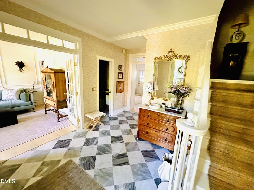 A unique opportunity to acquire a furnished luxury turn-key home - photo 8