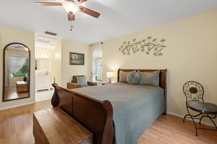 Welcome to this charming 2-bedroom, 2-bathroom villa situated in - photo 22