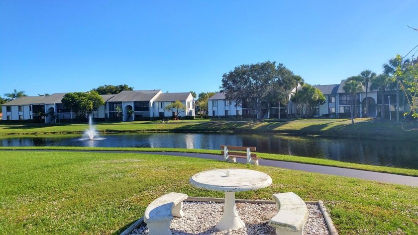 Amazing location on this water front villa. You can walk across - photo 42