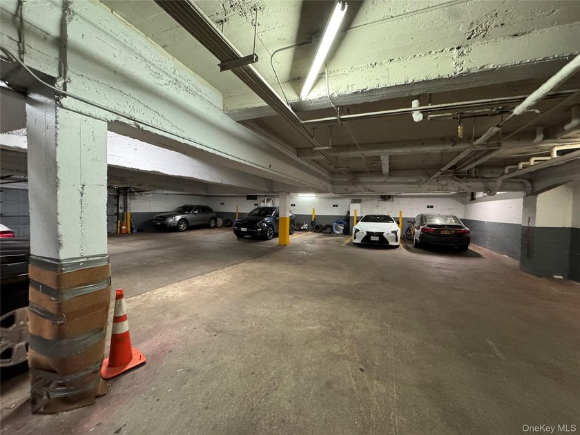 This large, sun-filled 1 bedroom, 1 bath offers a rare - photo 43