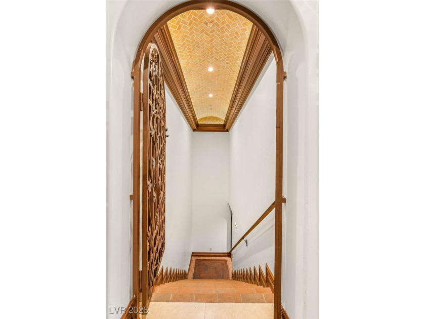 Timeless single-story custom estate with basement, offering 7 - photo 18