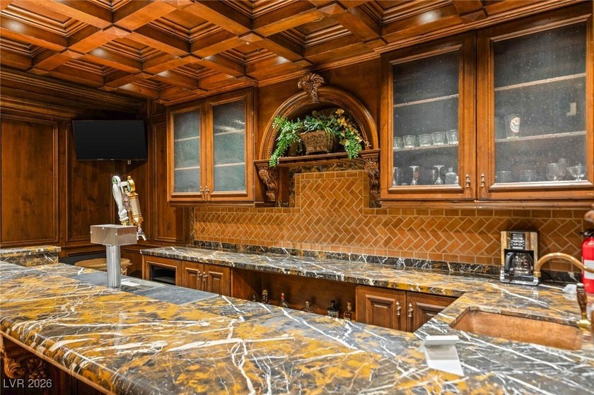 Timeless single-story custom estate with basement, offering 7 - photo 23