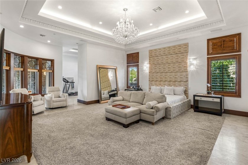 Timeless single-story custom estate with basement, offering 7 - photo 26