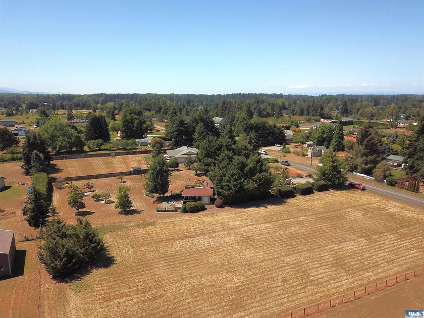 Cleared, level lot with beautiful mountain views is ready for - photo 4