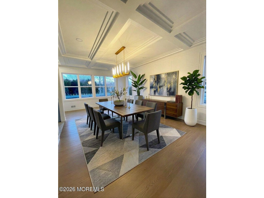 Beautiful, NEW CONSTRUCTION. This Custom Colonial features a - photo 11