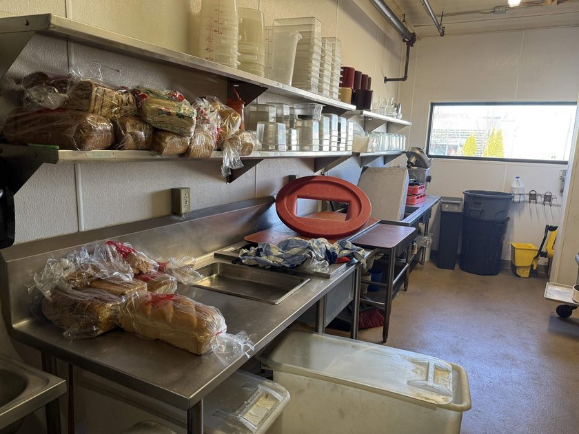 6,256 sq.ft. Free standing restaurant building (Former Esquire - photo 24