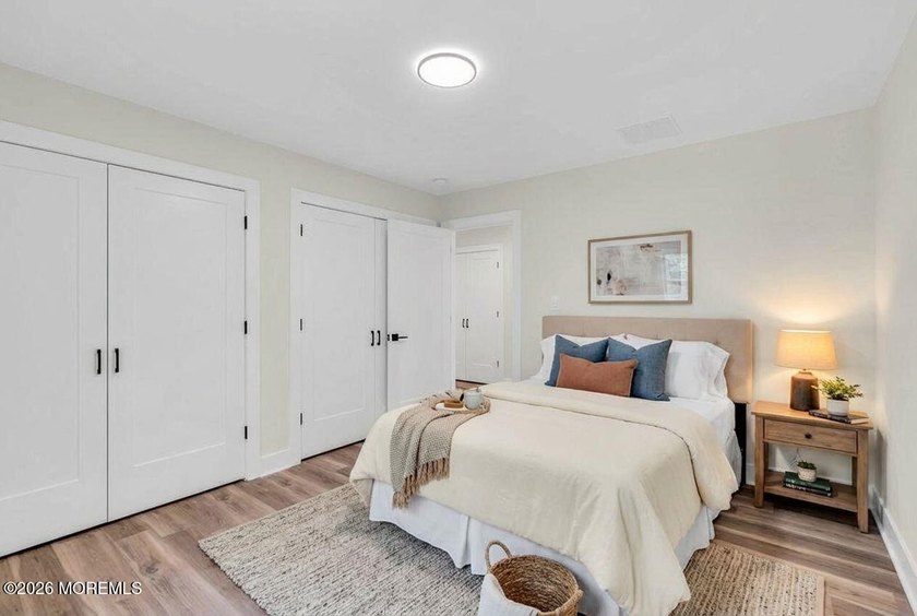 Beautiful, NEW CONSTRUCTION. This Custom Colonial features a - photo 27