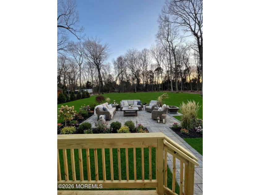 Beautiful, NEW CONSTRUCTION. This Custom Colonial features a - photo 38