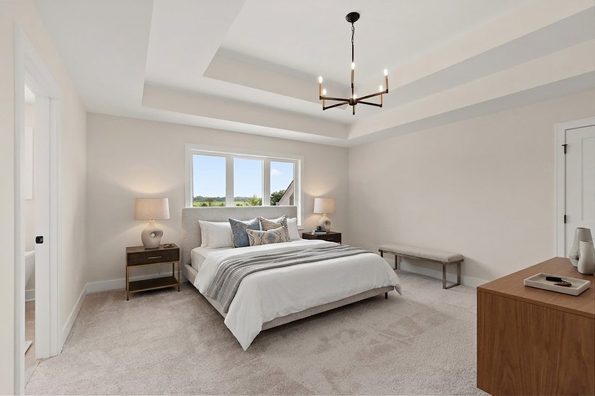 Quality built home in Lakeview Estates. Wainscoting, decorative - photo 30