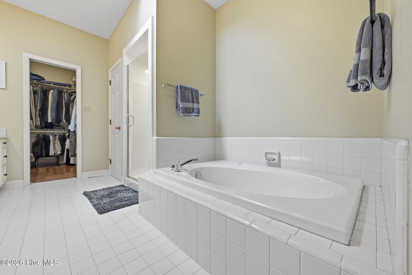 Welcome to low-maintenance, resort-style living on the Emerald - photo 19