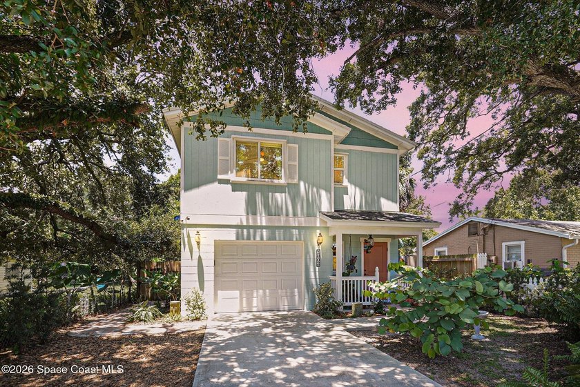 New Listing | Downtown Melbourne Area! Built in 2021, this - photo 2