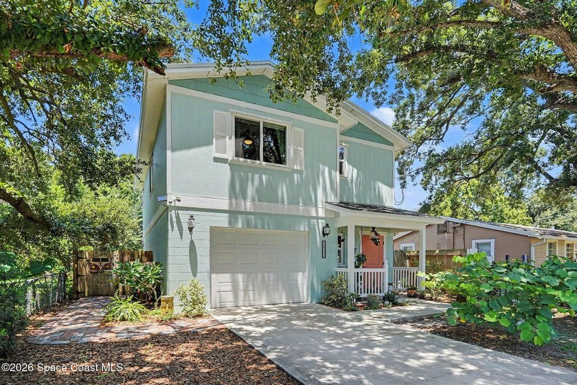 New Listing | Downtown Melbourne Area! Built in 2021, this - photo 3