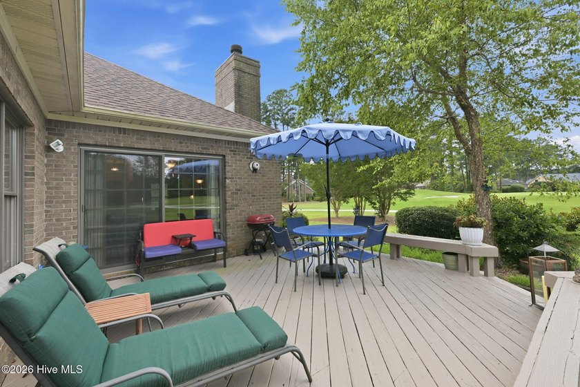 Welcome to low-maintenance, resort-style living on the Emerald - photo 25