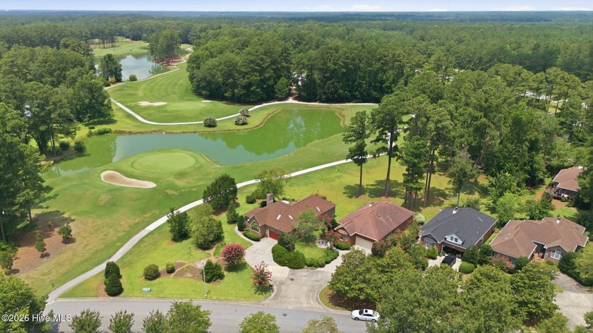 Welcome to low-maintenance, resort-style living on the Emerald - photo 26