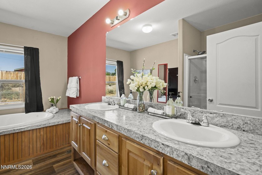 Enjoy the perfect blend of space, comfort, and panoramic Nevada - photo 20