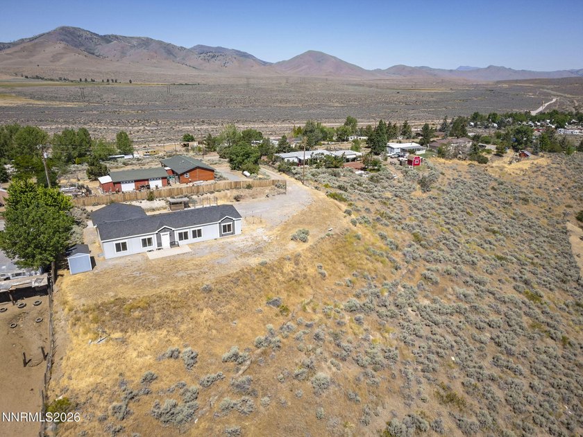 Enjoy the perfect blend of space, comfort, and panoramic Nevada - photo 27