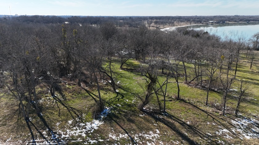 1+ Acre in subdivision on Richland Chambers Lake - photo 16