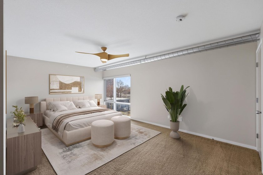 One-of-a-kind urban living in this exceptional two-story - photo 6