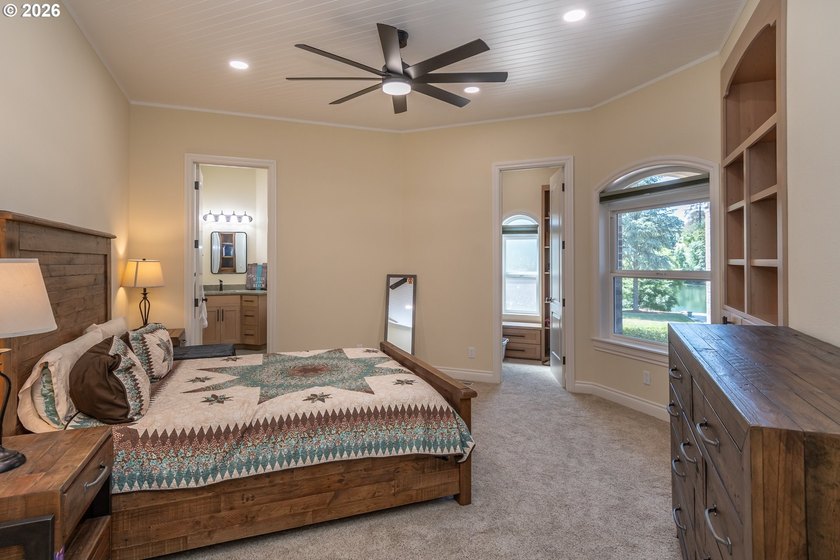Luxury waterfront living on the backwaters of the North Umpqua - photo 19