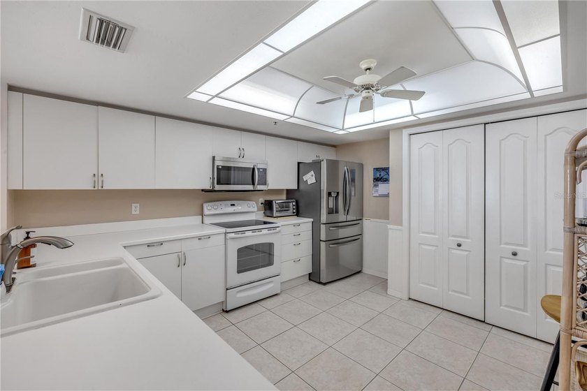 Virtually Staged. LOOK NO FURTHER, this is where your coastal - photo 22