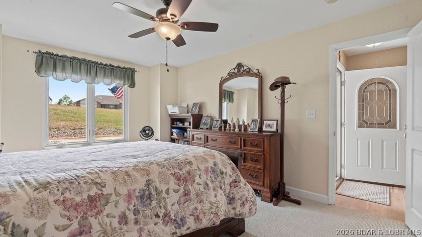 Spacious and well designed 2 level villa offering 4 bedrooms, 3 - photo 33