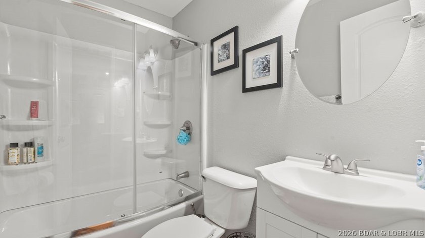 Spacious and well designed 2 level villa offering 4 bedrooms, 3 - photo 34