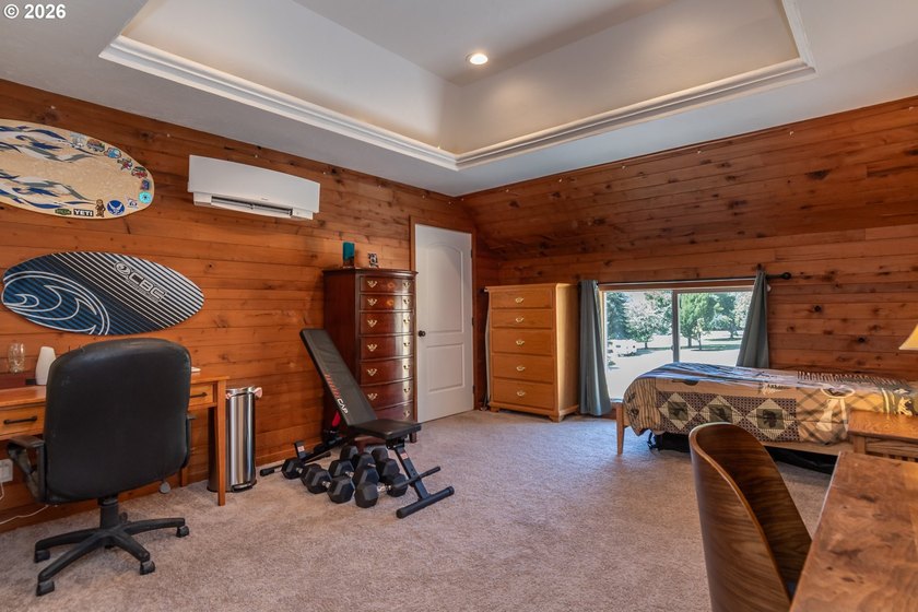 Luxury waterfront living on the backwaters of the North Umpqua - photo 36