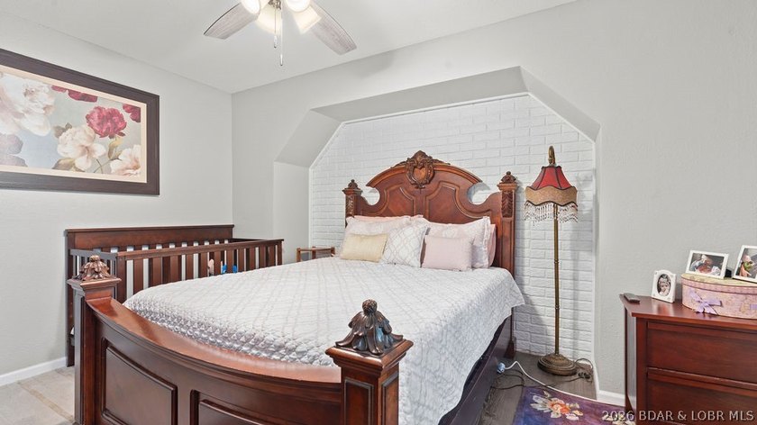 Spacious and well designed 2 level villa offering 4 bedrooms, 3 - photo 42