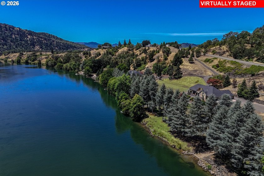 Luxury waterfront living on the backwaters of the North Umpqua - photo 43