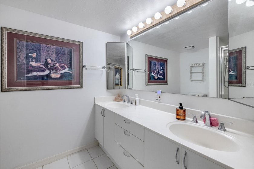 Virtually Staged. LOOK NO FURTHER, this is where your coastal - photo 45