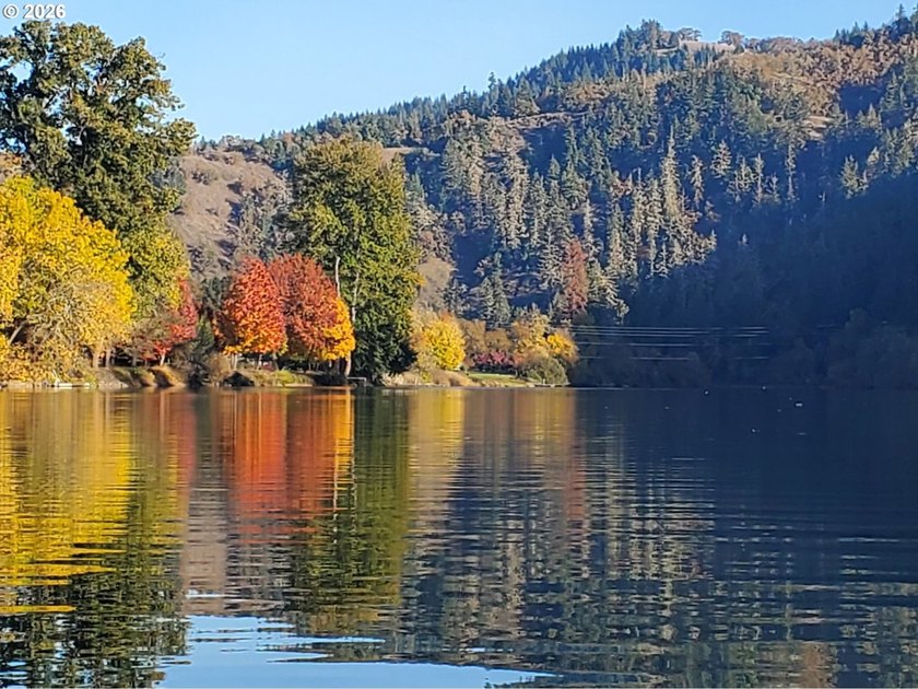 Luxury waterfront living on the backwaters of the North Umpqua - photo 46
