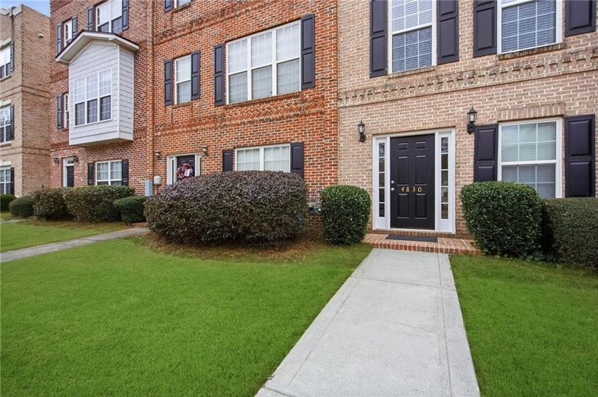 Stunning and Spacious Townhome in Desirable Acworth! Welcome - photo 4