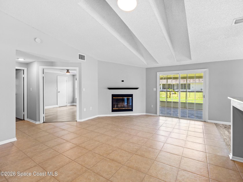 Welcome to this move-in-ready home, with a BRAND NEW ROOF! - photo 8