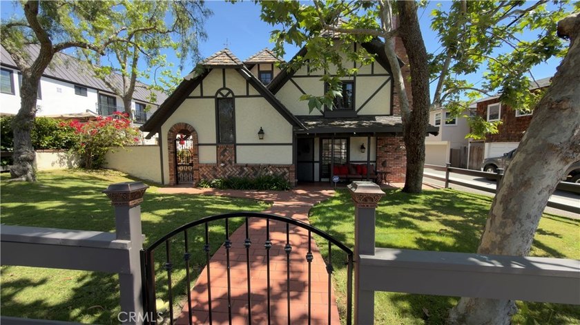 Welcome to Herringbone Hall, a beautiful North Laguna Beach home - photo 50