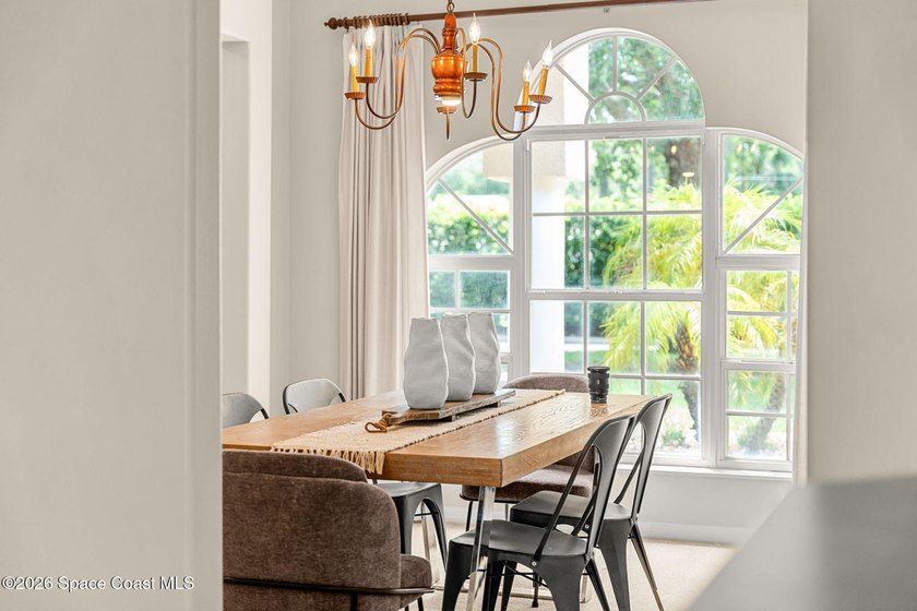 How does a 3bed, 2bath, 3 car garage with a bonus room and 21K - photo 9
