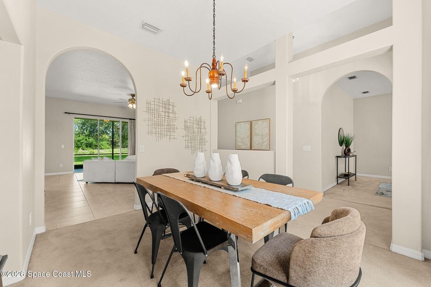 How does a 3bed, 2bath, 3 car garage with a bonus room and 21K - photo 10