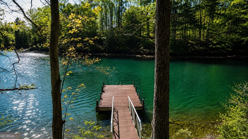 Build your dream lakefront retreat on this exceptional 1.09-acre - photo 2
