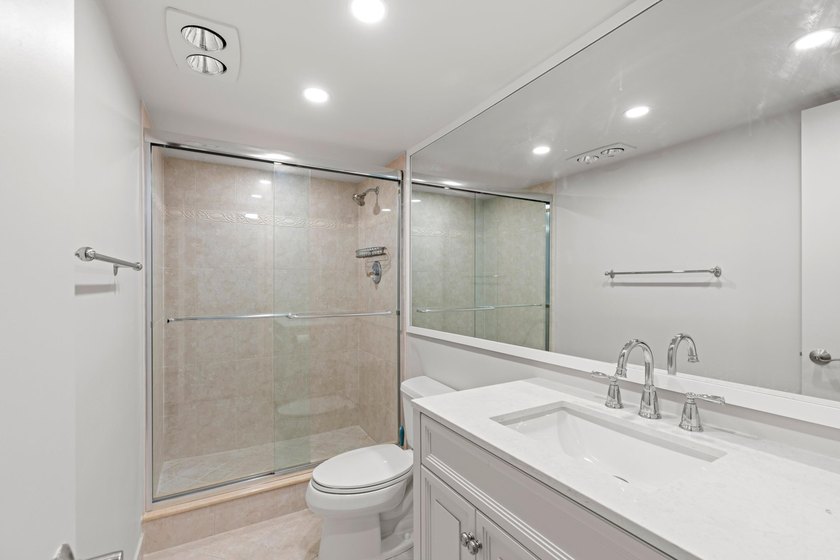 ABSOLUTELY GORGEOUS OCEANFRONT CONDO | PRESTIGIOUS CLOISTER DEL - photo 12