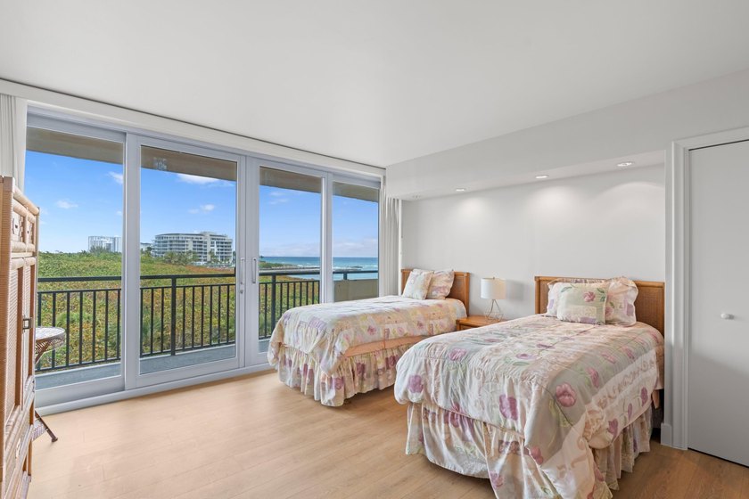 ABSOLUTELY GORGEOUS OCEANFRONT CONDO | PRESTIGIOUS CLOISTER DEL - photo 14
