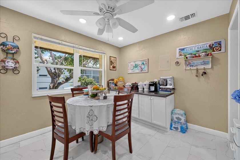 Welcome to this charming 2-bedroom, 2-bathroom condominium in - photo 14