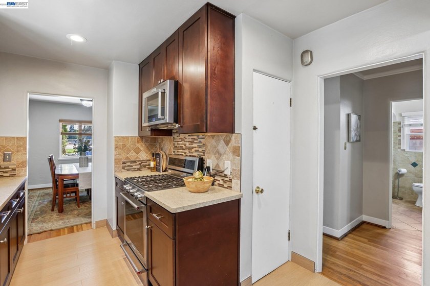 Rarely available park-front opportunity! Ideally situated - photo 16