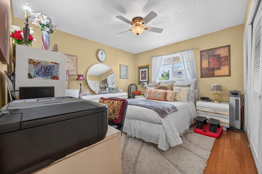 Welcome to this charming 2-bedroom, 2-bathroom condominium in - photo 22