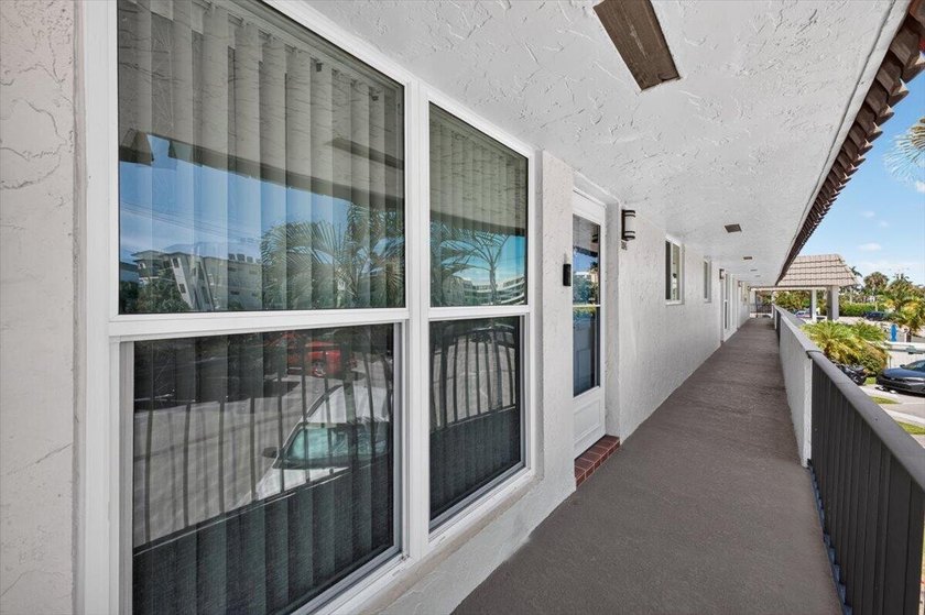 Welcome to this charming 2-bedroom, 2-bathroom condominium in - photo 28