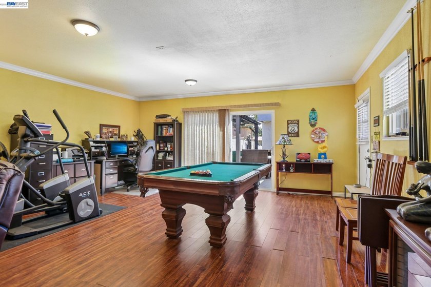 Rarely available park-front opportunity! Ideally situated - photo 37